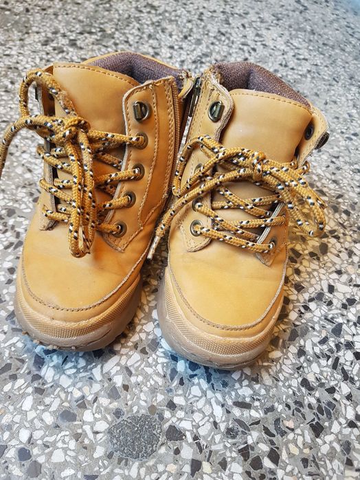 Детски боти zara