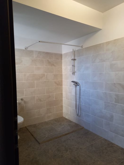 Proprietar inchiriez casa P+1+M