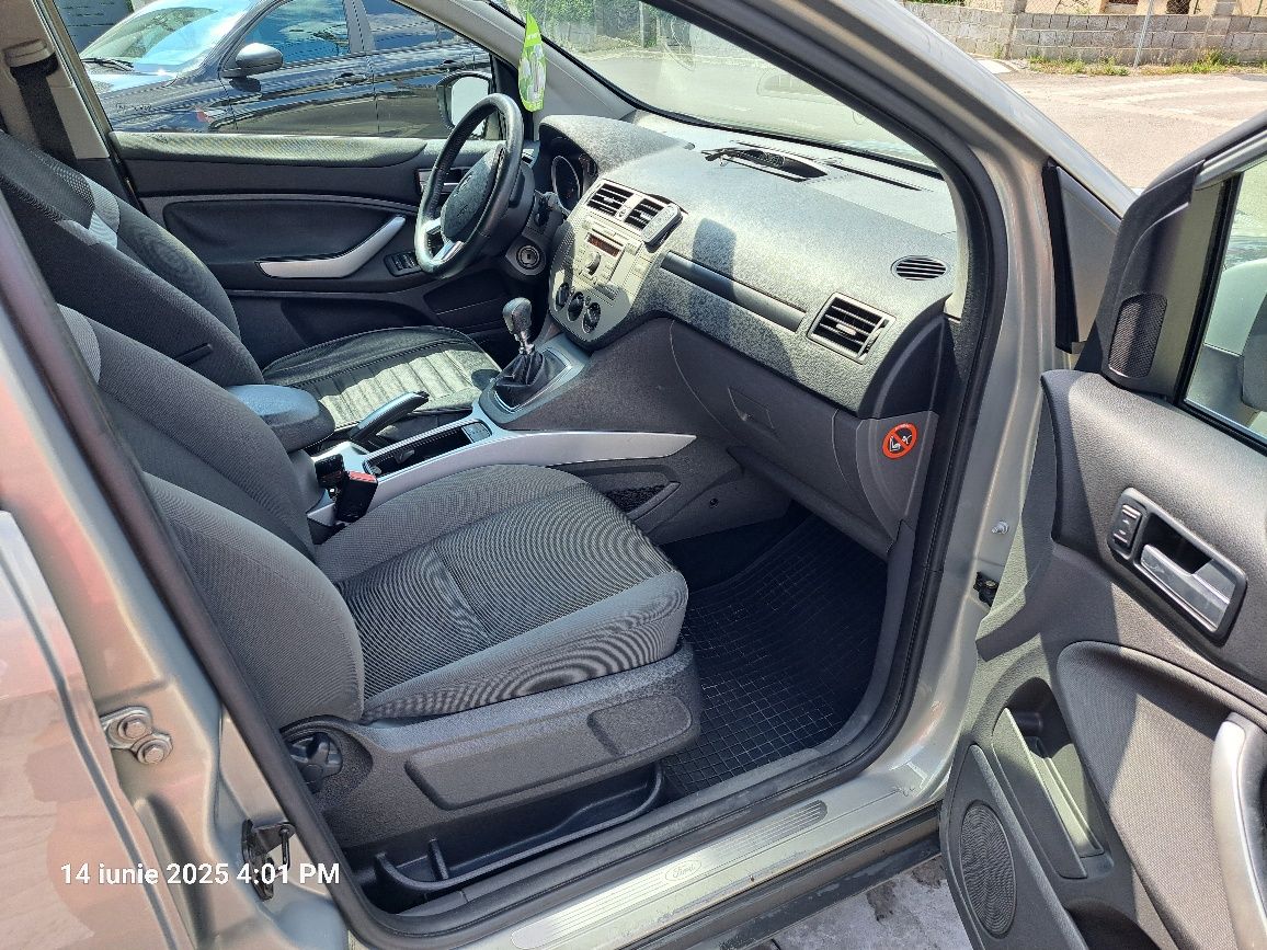 Vând Ford Kuga 4x4 an fabricație 2009