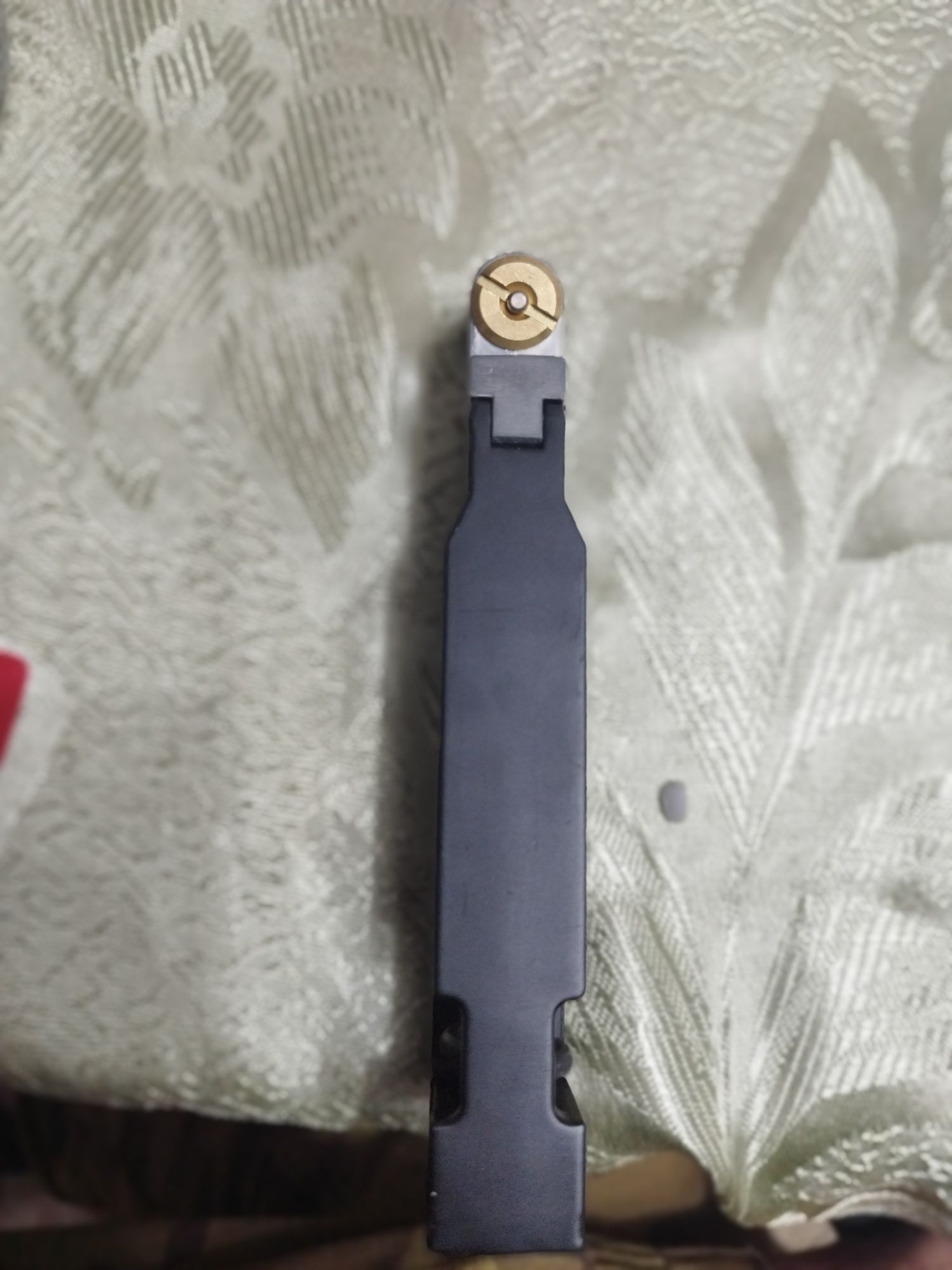 Пълнител 600W1.    Чисто нов