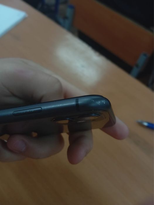 Продаю  iphone 11 black на 128гб