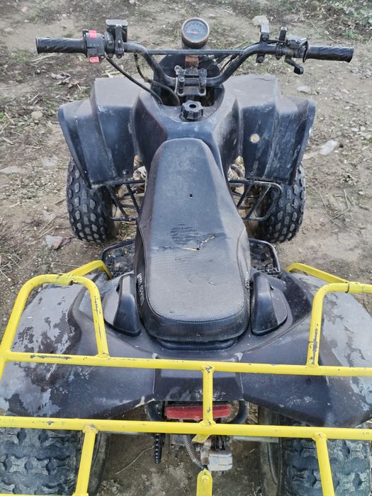 Vând Atv 125 c c