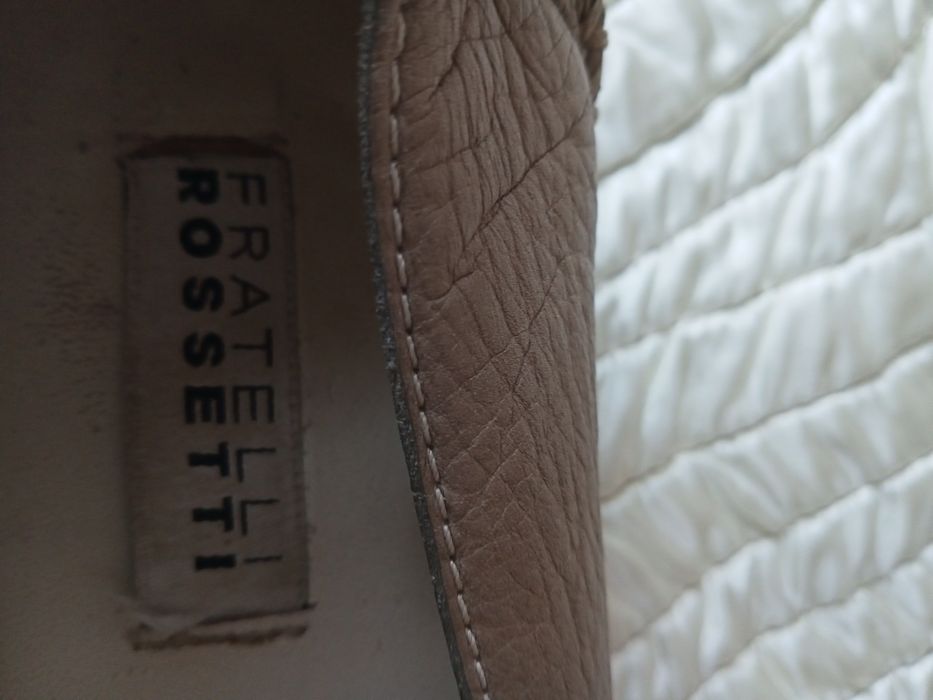 Много натуральни. От Италия. Не запазены.