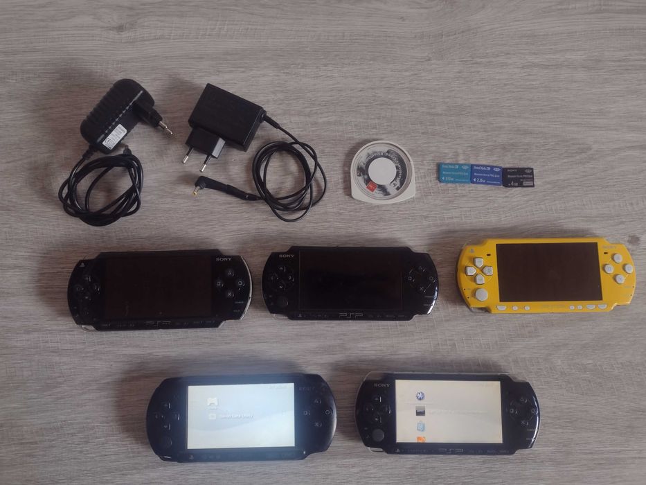 ЛОТ 5 броя Sony PSP 3004 2004 E1004 1003