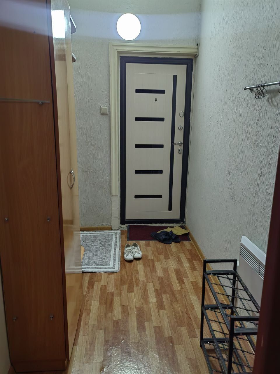 Продаю квартиру Яшнабадский р-он Авиасозлар-1.  1-ком в 2-х. 1-этаж 5э
