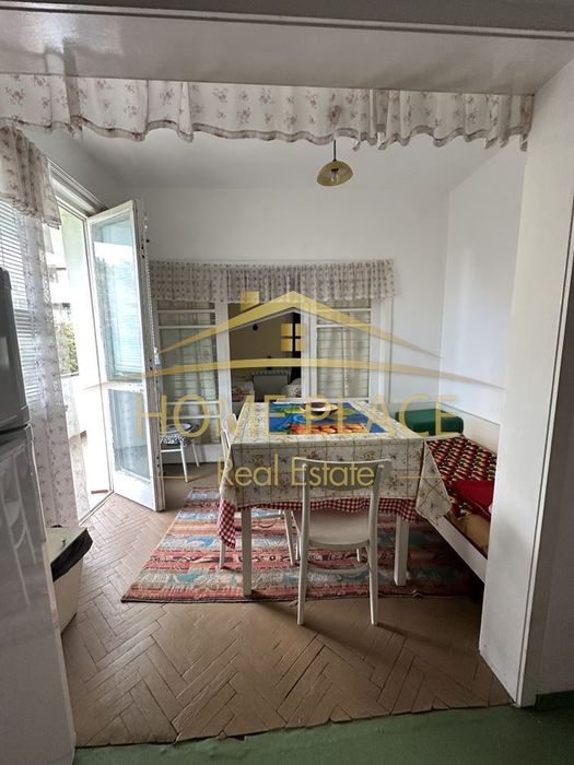 Четиристаен апартамент в кв.Чайка