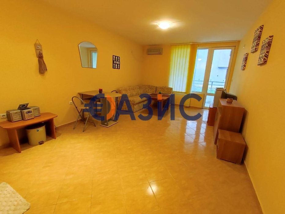 Продава се Двустаен апартамент в к.к. Слънчев бряг - 60 кв.м за 1032 €/кв.м - Снимка #1