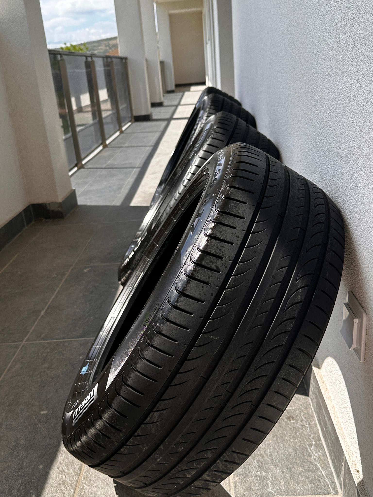 Anunț de vânzare – 4 anvelope de vară Pirelli Powergy 225/50 R17