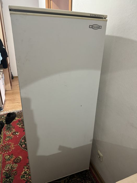 Холодильник продается