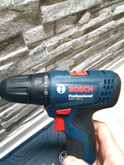 Bormașină Bosch cu acumulatori