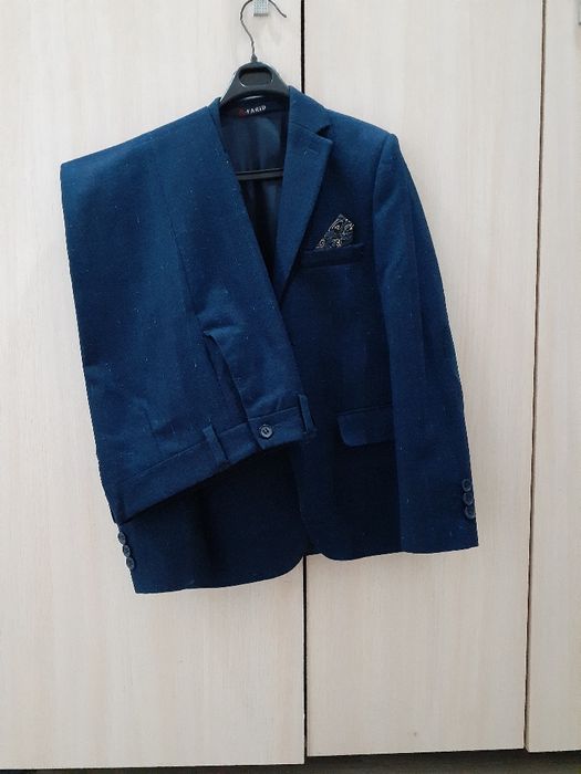 Продам школьную форму