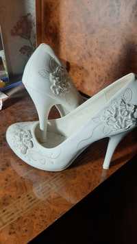 Туфли белые,свадебные