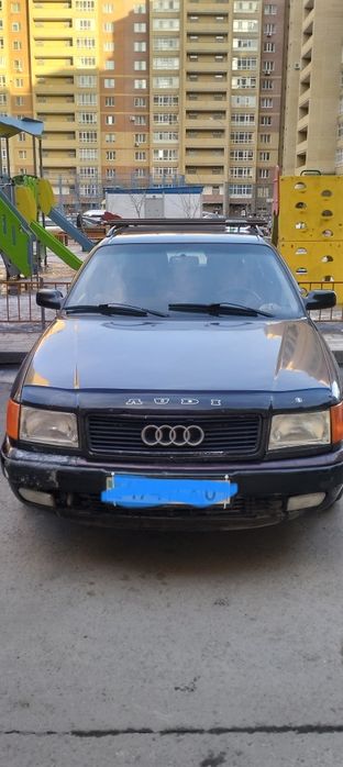 Продам Ауди  с4 100 универсал