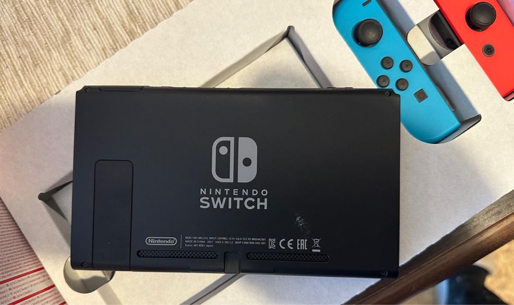 Nintendo Switch+ Joc Super Mario Odyssey