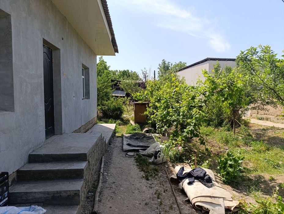 Uchaska sotiladi sergili rayon qumaru maxala