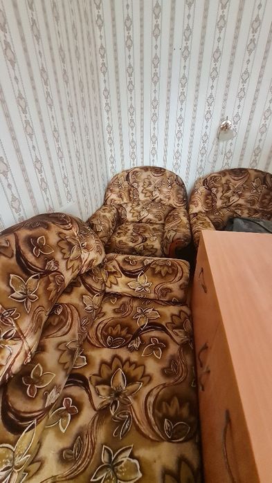 Отдам мягкий уголок.