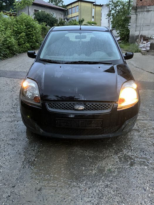 Форд фиеста 1.4 бензин на части.