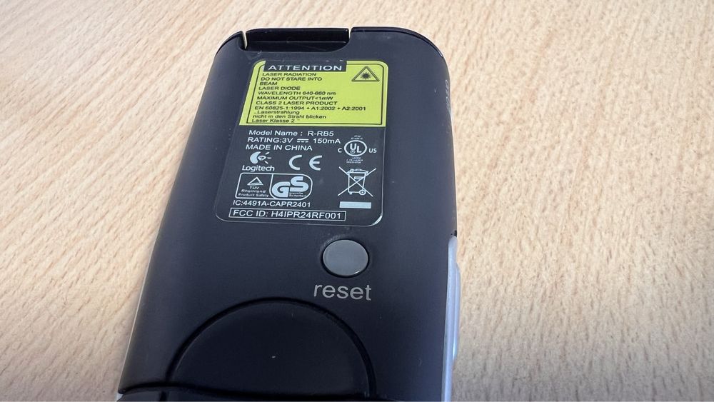 Безжичен презентър Logitech R-RB5
