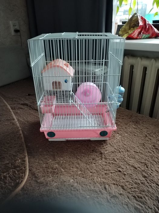 Продам клетку для хомячка