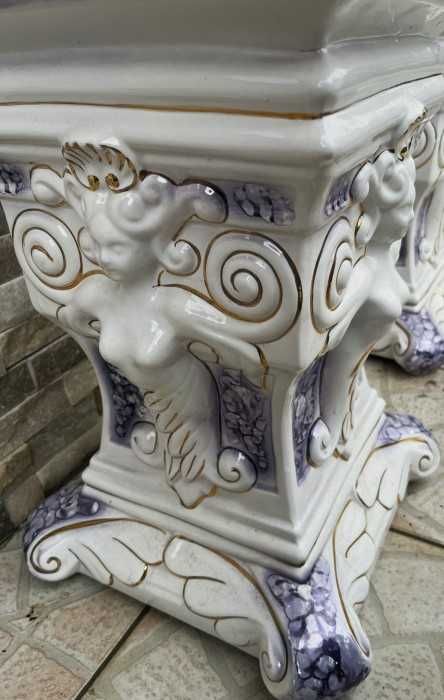 Elegante piedestale-portelan pictat manual-satiri-Franta