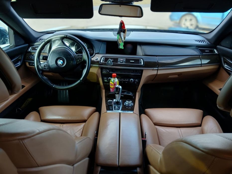 BMW Seria 7 740D 2012 Full