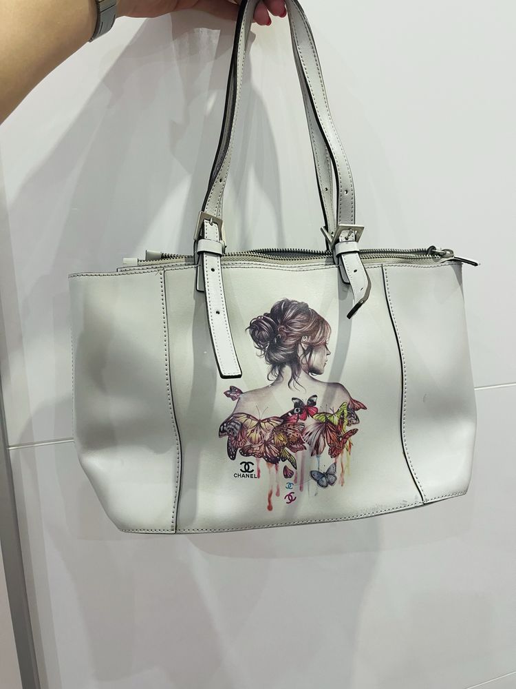 Чанта Chanel естествена кожа, цвят светло сиво