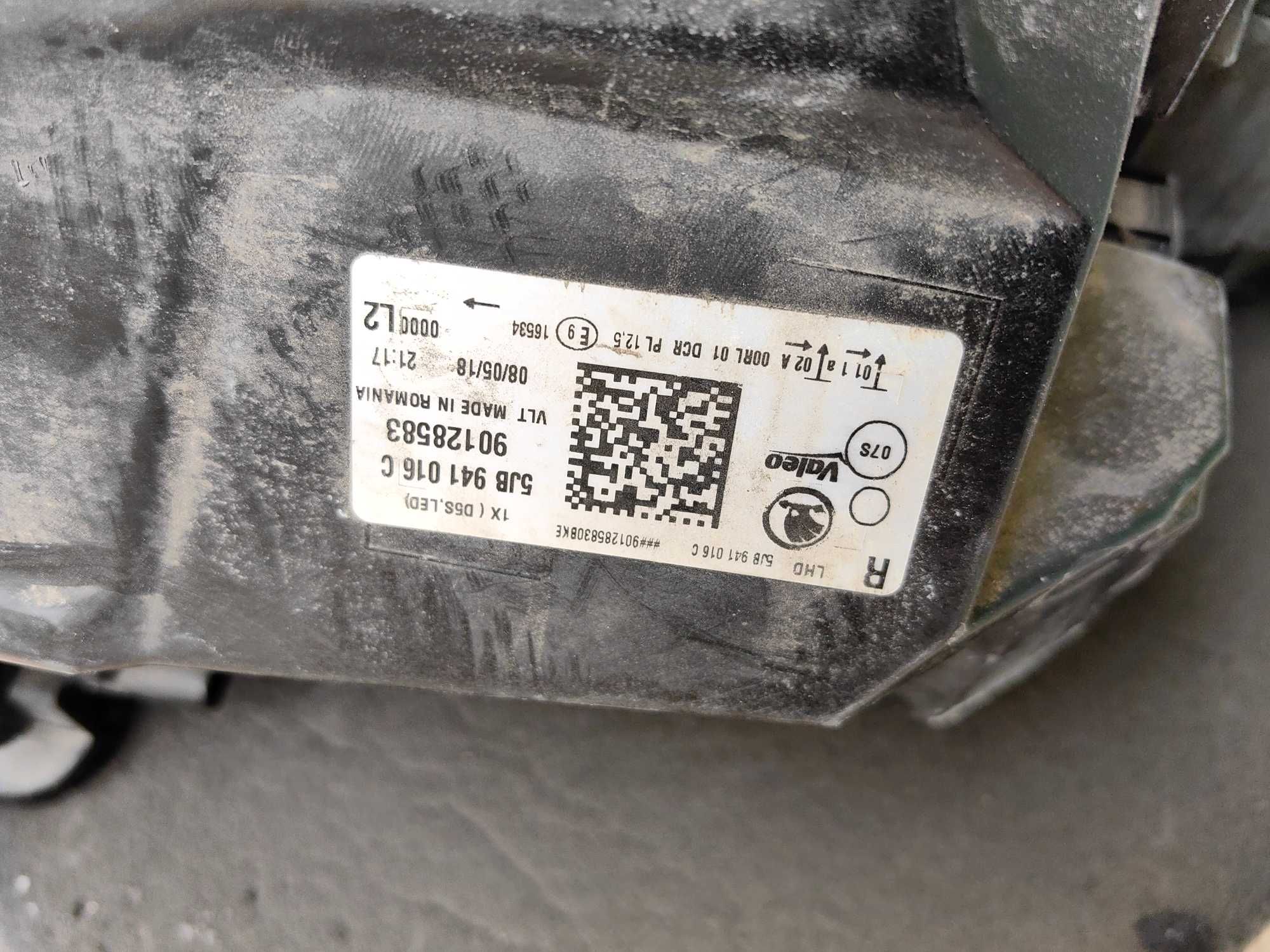 Оригинален фар Шкода Рапид  Skoda Rapid Led Bixenon