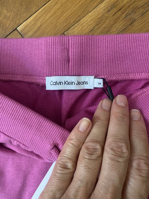 Детска отигинална пола CALVIN KLEIN- за 14 години
