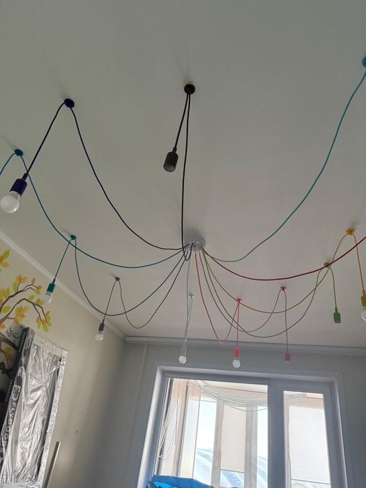 Продам детскую люстру