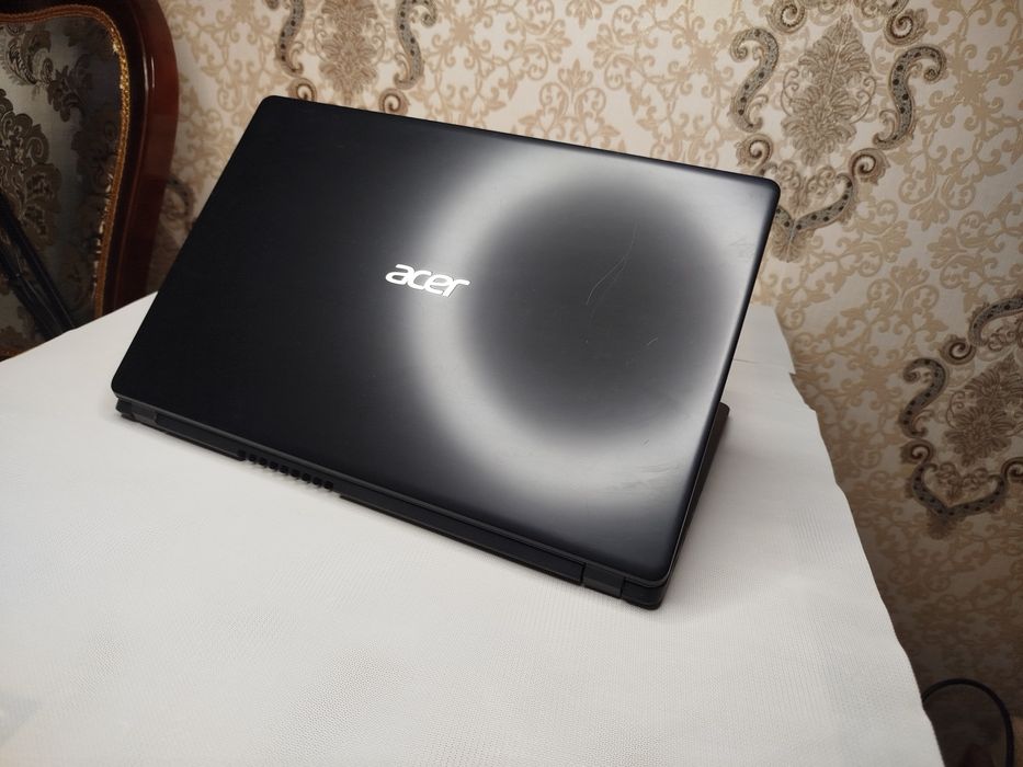 Acer Aspire intel Core i5 1035G, 8/256 SSD батарея 3 часа, как новый