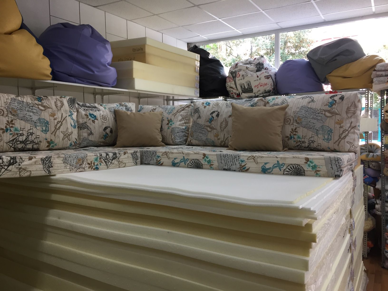 Възглавници за външни мебели и палети