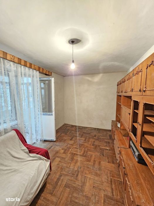 Decomandat, 2 camere, Narcisa