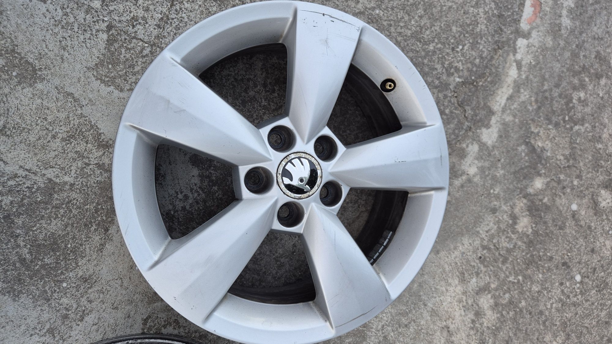 Оригинални джанти  Шкода/Skoda 15' , 5×100 , 6J ,ET 38