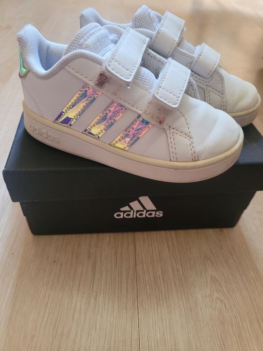 Adidasi Adidas copii