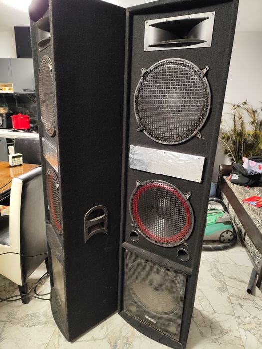 De vânzare boxe pereche și 1 boxa jamo