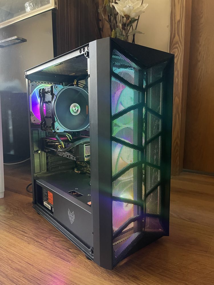 Геймърски компютър/ Ryzen 5600X/32GB/RTX 4060 8GB/2TB SSD