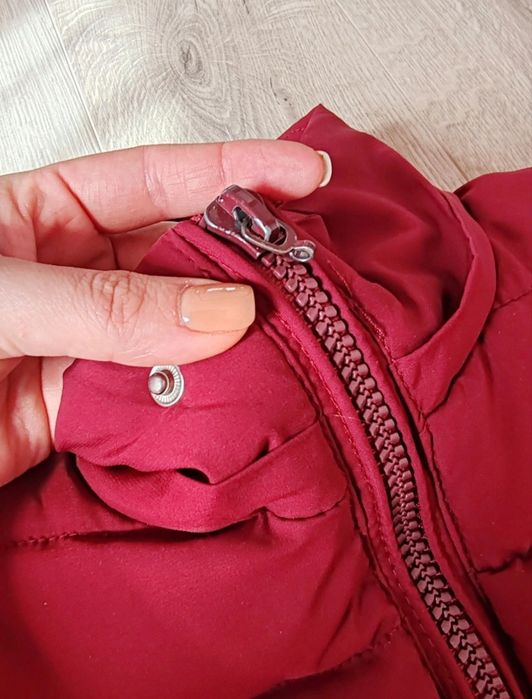 Geacă de iarnă roșie