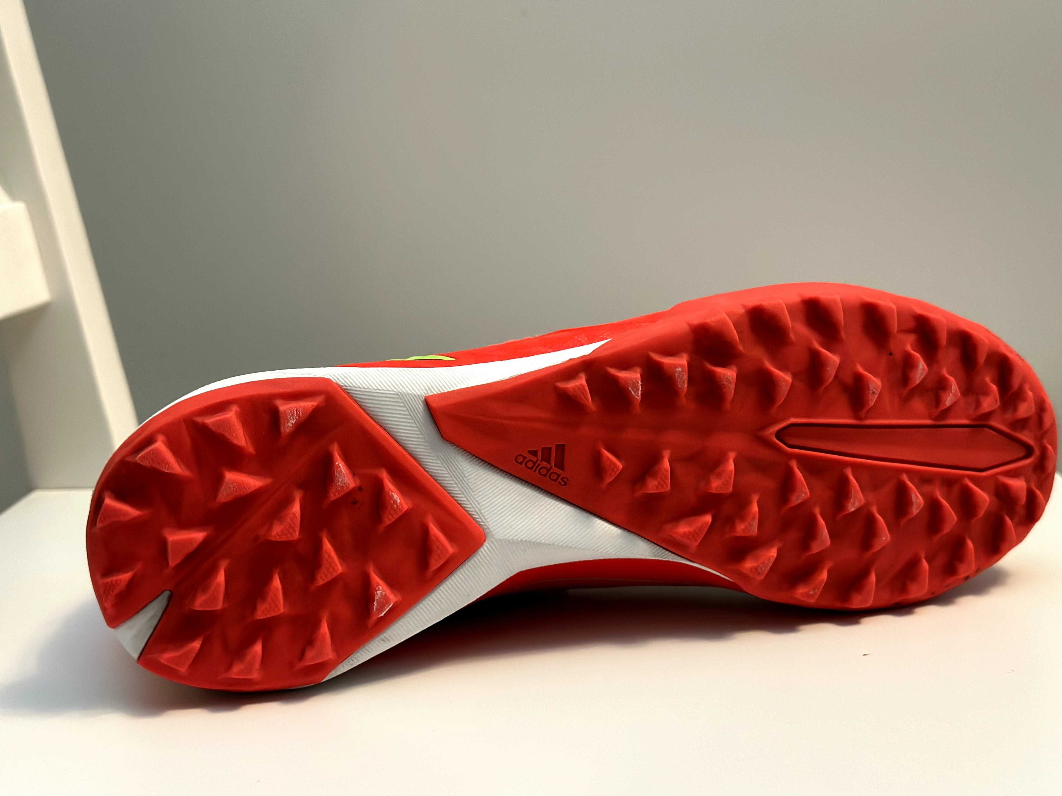 Adidas Predator fotbal sintetic - marime 42,5 - stare foarte buna
