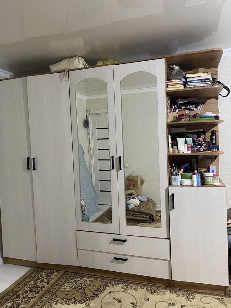 Продается шкаф, в хорошем состояний