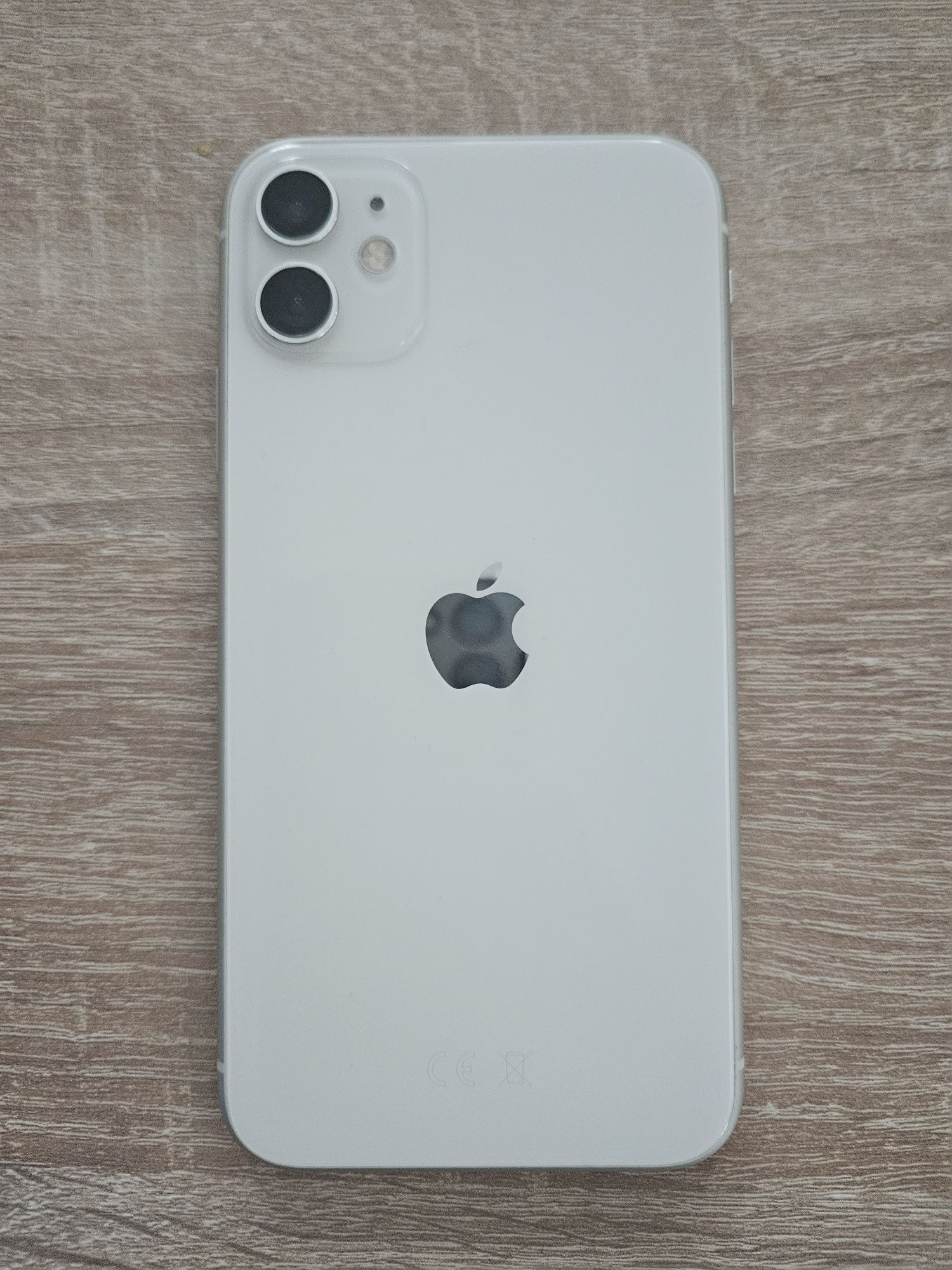 iPhone 11 - 128 GB 100% battery health