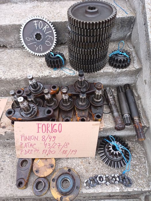 Piese freză grapă rotativa Ax, pinion.