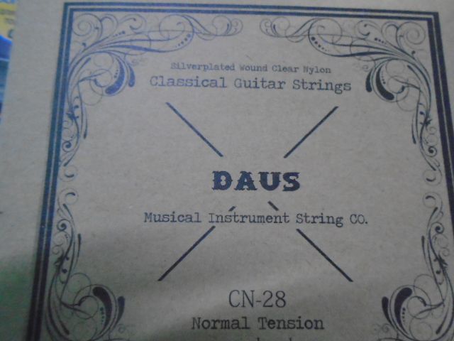 струны для гитары Daus