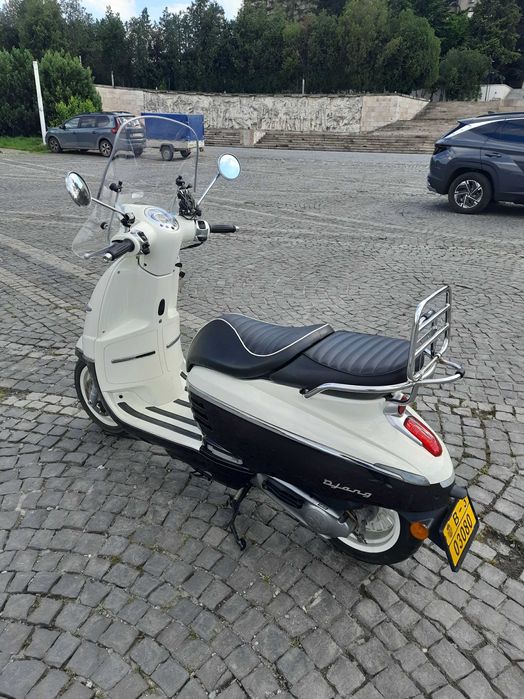 Peugeot Django 2019 4T Injecție 49 cm3 (similar Vespa)