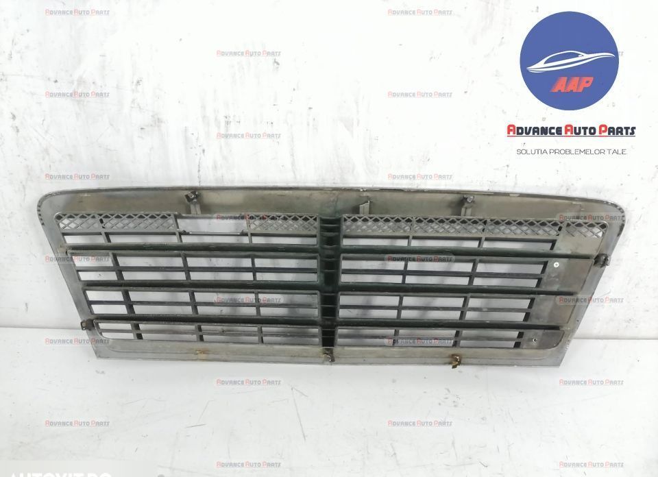 Grila centrala originala SsangYong  Rexton  generatia 1 2001 2002 2003