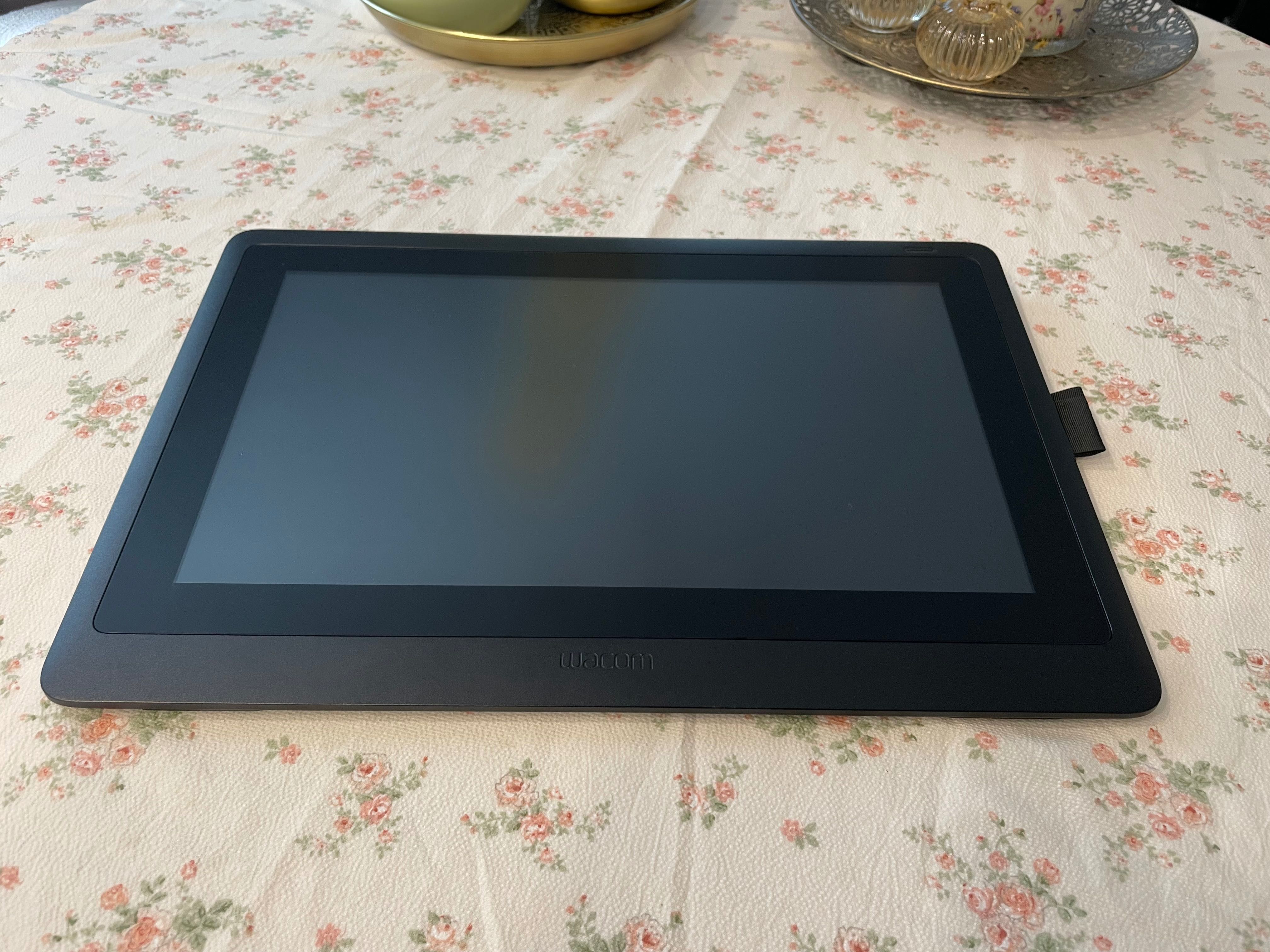 Графичен таблет WACOM Cintiq 16