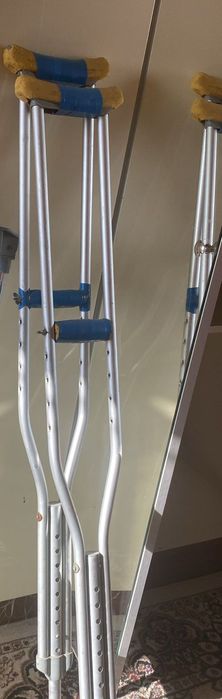 Продам костыли  не дорого 10000 тысяч