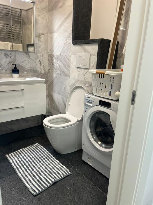 Închiriez apartament 2 camere, termen lung