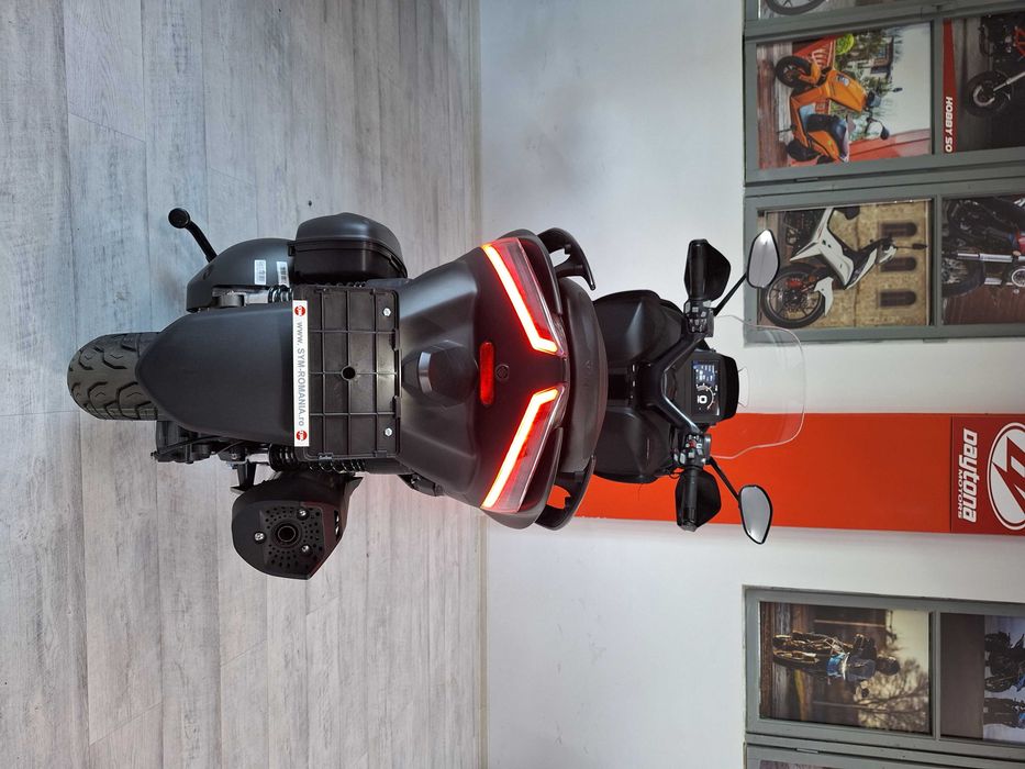 Maxiscuter Daytona Zontes E350 - puternic, comod, '' Rate ''