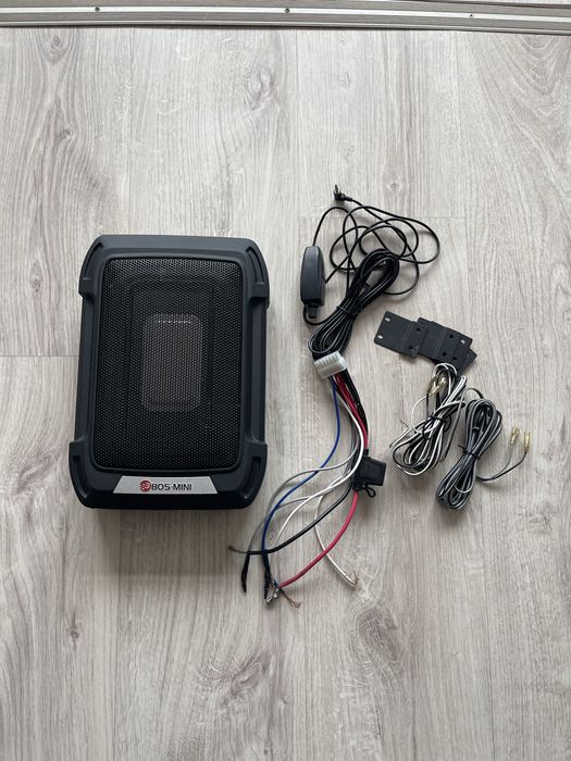 Сабвуфер под сиденье