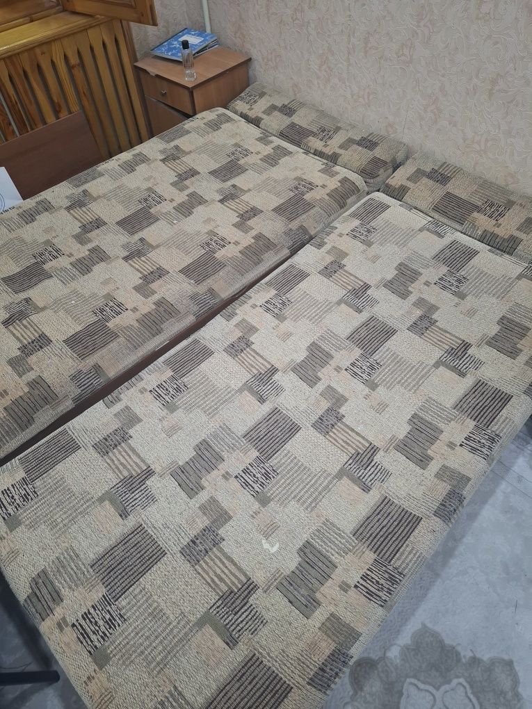 Стол стул, 2 кровать шкаф